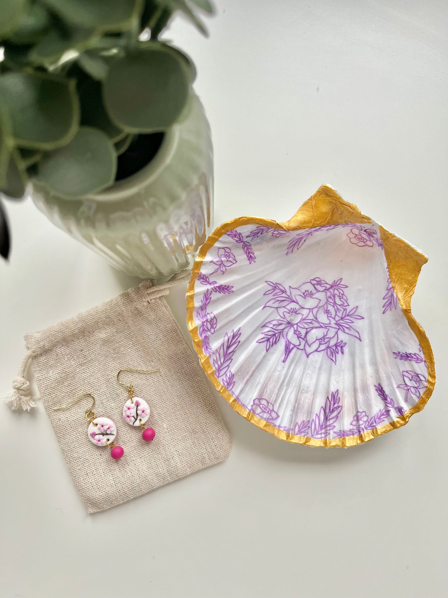 Handcrafted Floral Shell Jewellery Dish